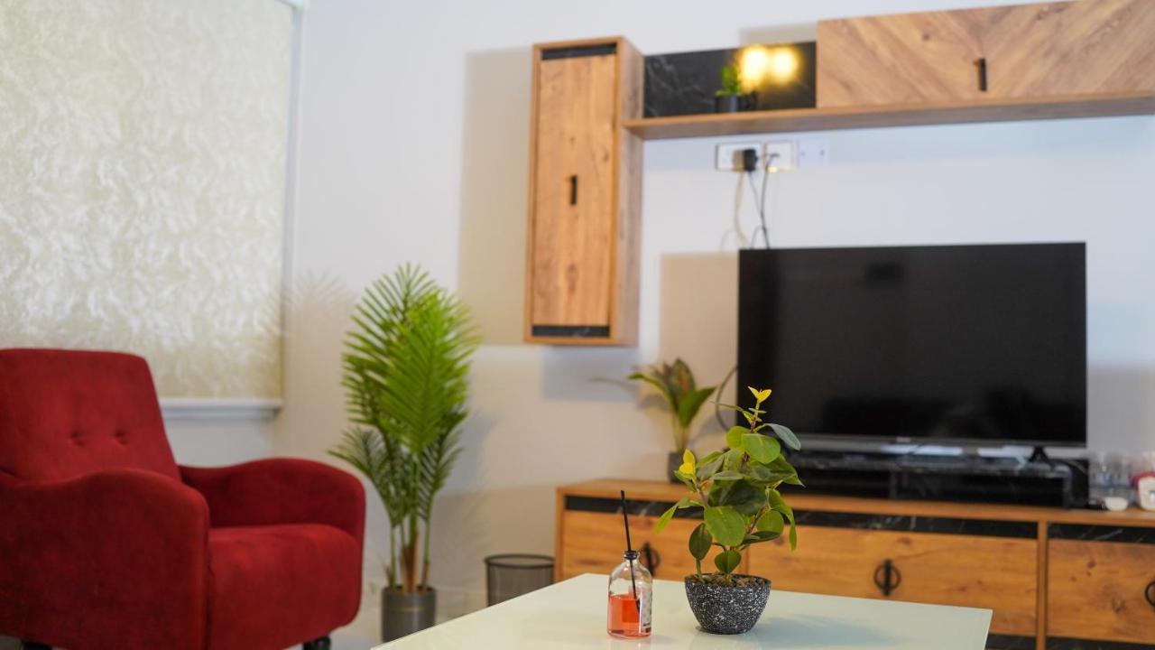 Apartment Aeco Lovely 2 Bedroom For Family And Friends *